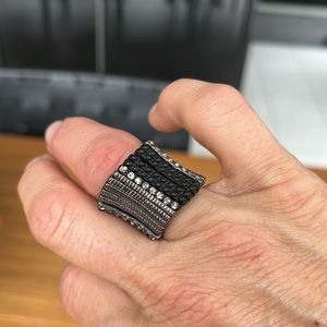 SILVER GUNMETAL-BLACK-RHINESTONE STRETCHY RING